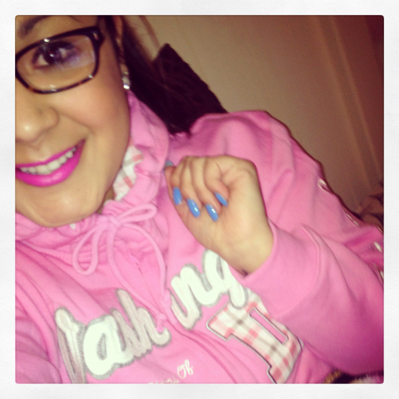 Profile Picture of Itzel Magana (@itsiie) on Poshmark
