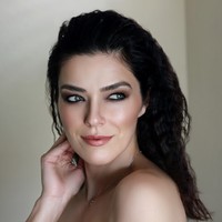 Profile Picture of Adrianne Curry (@adrianne-curry-6) on Quora