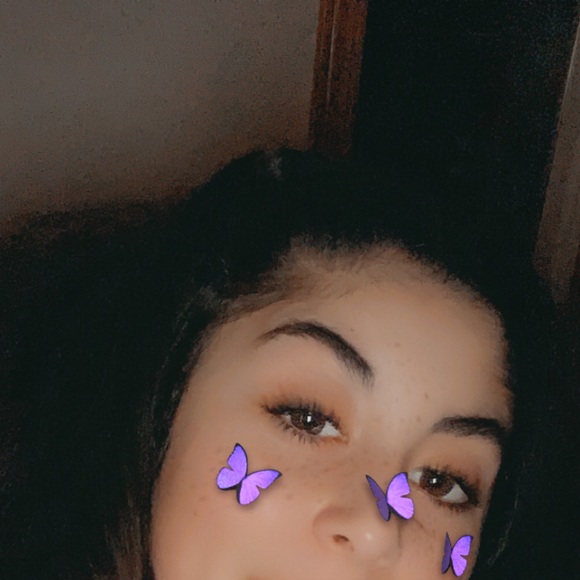 Nikki Namvar - Poshmark Profile Picture of Nikki Namvar (@nikkinamvar) on Poshmark