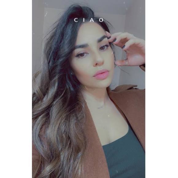 Profile Picture of Athanasia Tampakis (@athanasia_t) on Poshmark