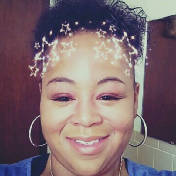 Profile Picture of Diana Griggley (@thebird209) on Poshmark