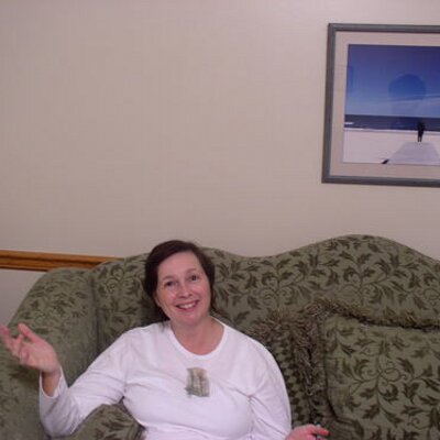 Profile Picture of Mary March (@mmmarch) on Twitter