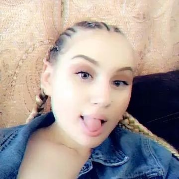 Profile Picture of Katarina Petrovski (@k_petrovski) on Poshmark