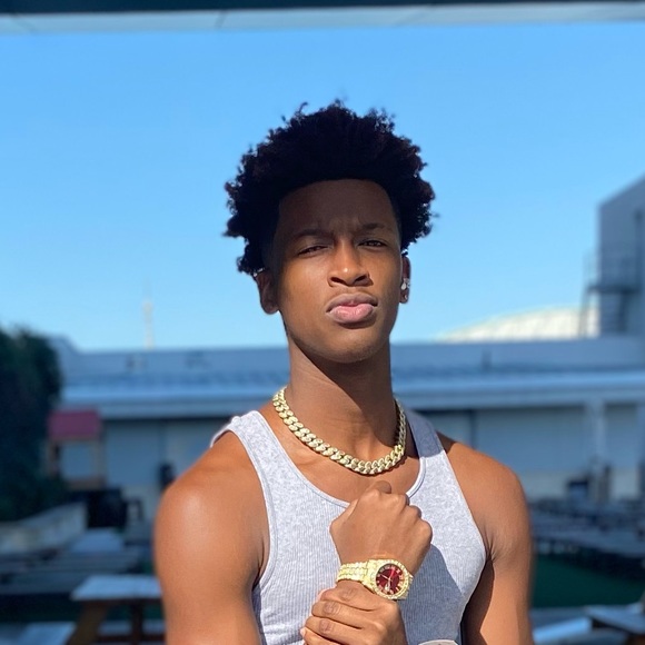 Profile Picture of Jalil Pratcher (@jalilzclothing) on Poshmark