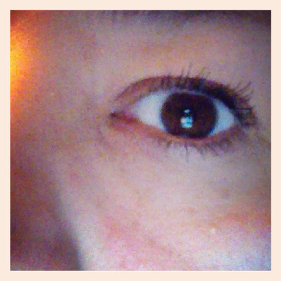 Profile Picture of Valerie Huynh (@valeriemhuynh) on Poshmark