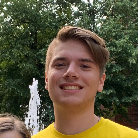 Profile Picture of Andrew Pascarella (@apascarella15) on Poshmark