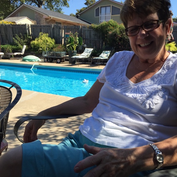 Profile Picture of Linda Mccarthy (@gizmo1539) on Poshmark