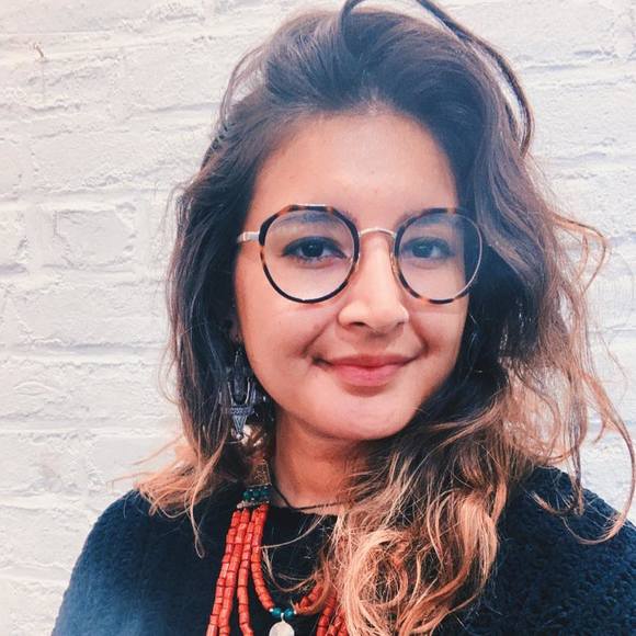 Profile Picture of Victoria Luzuriaga bastidas (@vickyluzu) on Poshmark