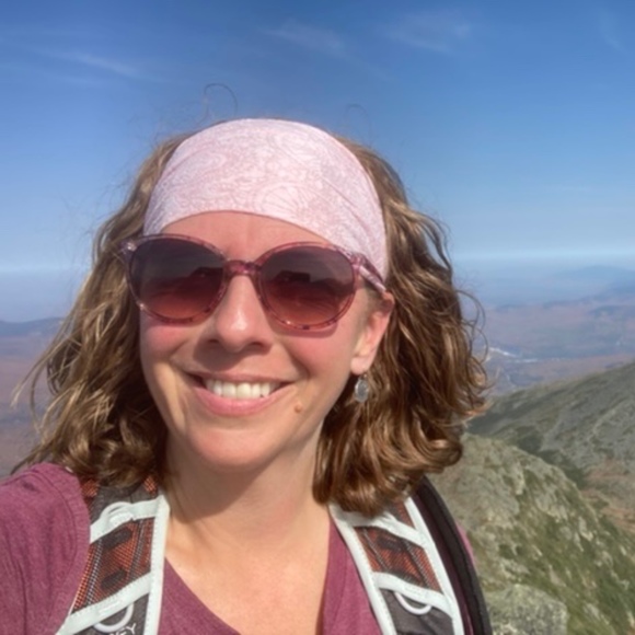 Profile Picture of Dan n melissa Howe (@dragonflylily7) on Poshmark