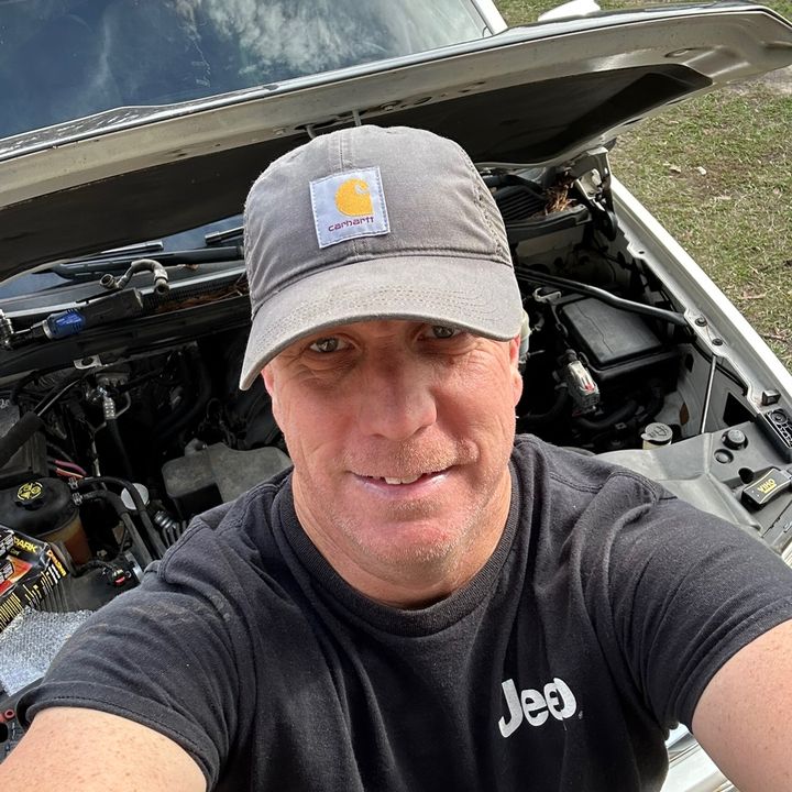 Profile Picture of robertgill (@robertgill690) on Tiktok