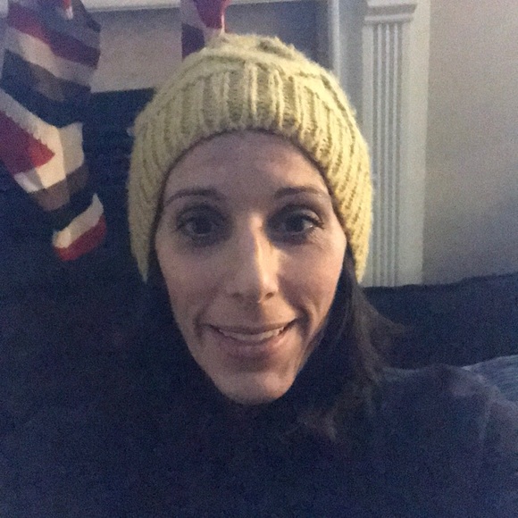 Profile Picture of Andrea Crager (@andreacrager) on Poshmark