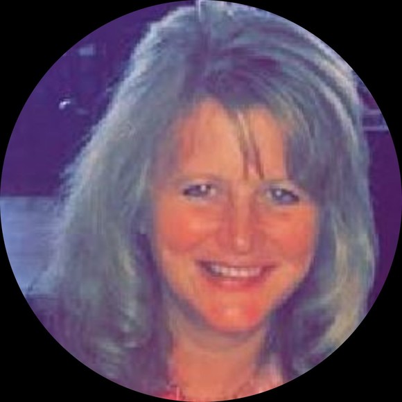 Profile Picture of Lisa Palmentiero (@2lisap) on Poshmark