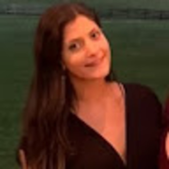 Profile Picture of Lexie Padussis (@lexpup) on Poshmark