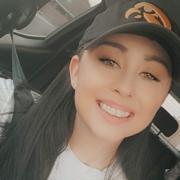 Profile Picture of Rachel Rattanavong (@rchl88) on Poshmark