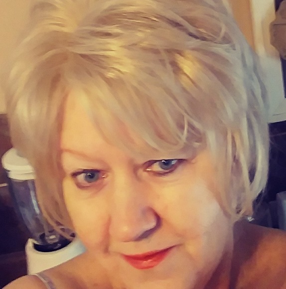 Profile Picture of Jolynn Harper (@jolynn_h) on Poshmark