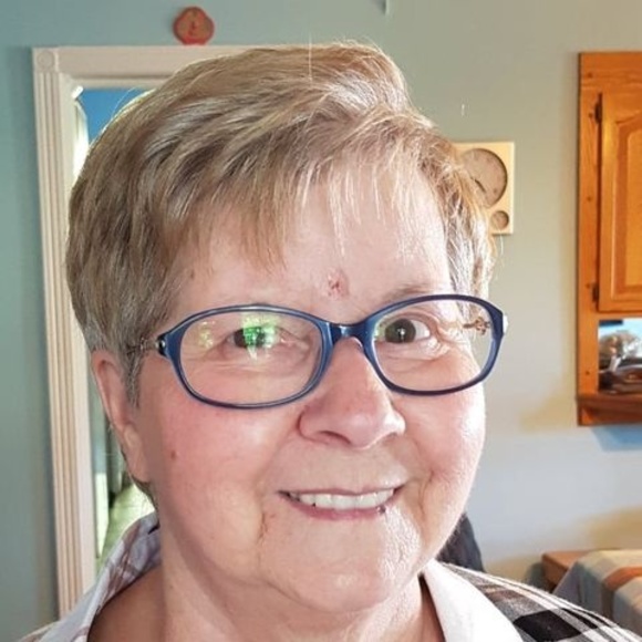 Profile Picture of Pierrette Thibert (@brosspi1949) on Poshmark