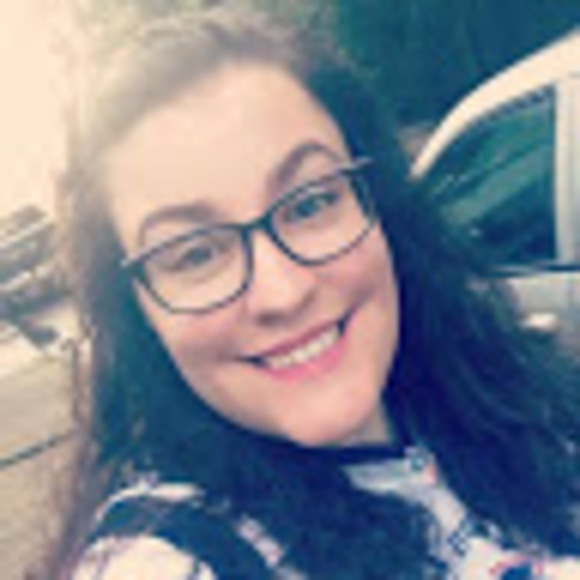 Profile Picture of Danielle Rivers (@literaryprep) on Poshmark