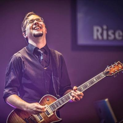 Profile Picture of Chris Carneal (@CarnealBoy) on Twitter