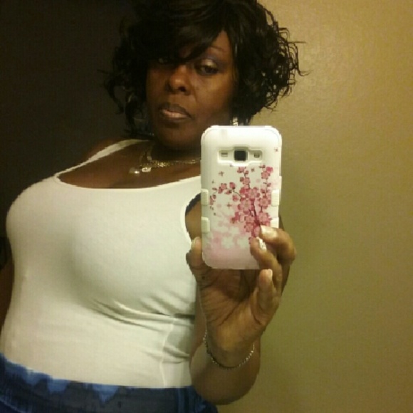 Profile Picture of Cynthia Cobb (@ceeceecobb1990) on Poshmark