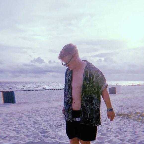 Profile Picture of Kevin Morrison (@iliekcatz) on Poshmark