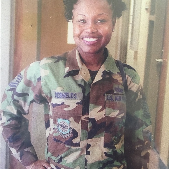 Profile Picture of Dr. karon Deshields (@karon_d) on Poshmark