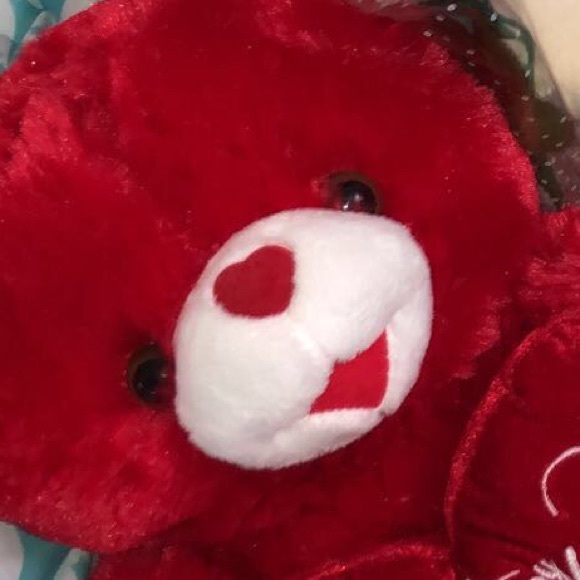 Profile Picture of Kimberly Jasper (@kimbowimbo) on Poshmark