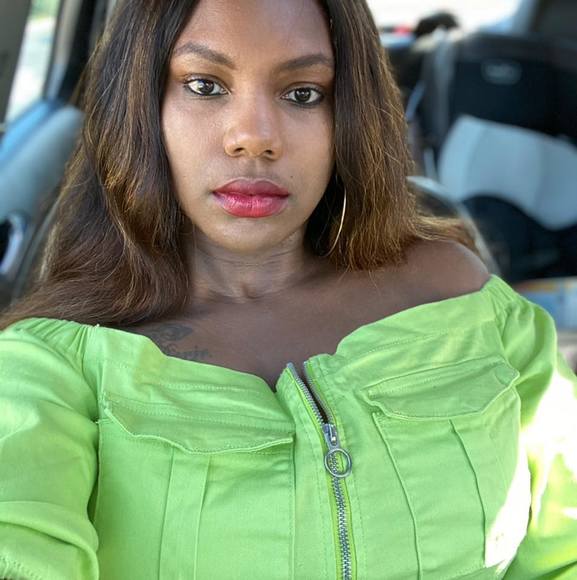 Profile Picture of Jasmine Daniels (@danielsjasmine) on Poshmark