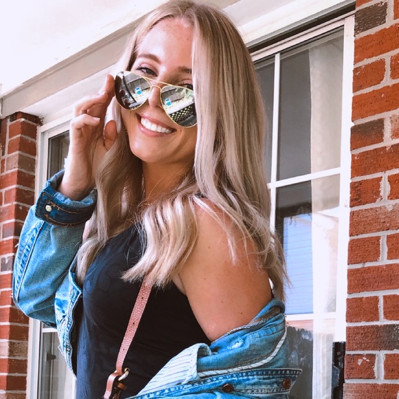 Profile Picture of Courtney Buffington (@courtneylynn35) on Poshmark