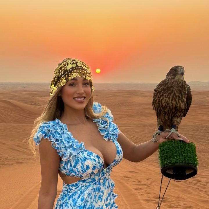 Débora Santos - Tiktok Profile Picture of Débora Santos (@@deborasantosoficial2) on Tiktok