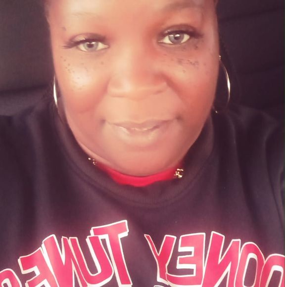 Profile Picture of Erika Mccoy (@erikamccoy356) on Poshmark