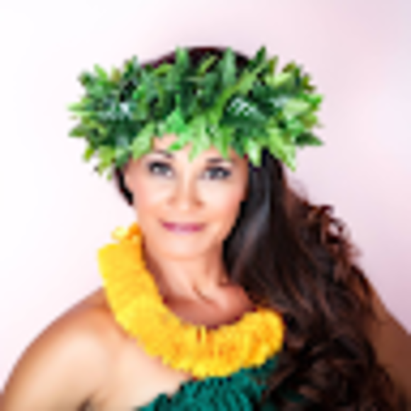 Profile Picture of Kelani Falasco (@kelanifalasco) on Poshmark