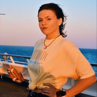 Profile Picture of Jillian Shelton (@jil_lay42) on Twitter