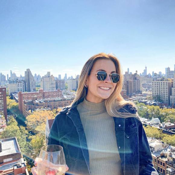 Profile Picture of Emma Lindemeyer (@elindemeyer) on Poshmark