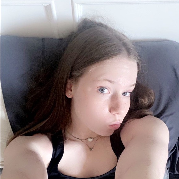 Profile Picture of Kate Rapp (@katelrapp) on Poshmark