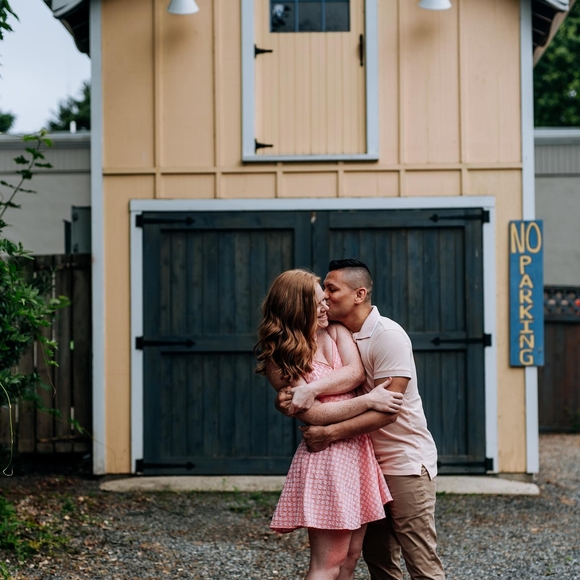 Profile Picture of Colleen Quinn (@collsluvsu) on Poshmark