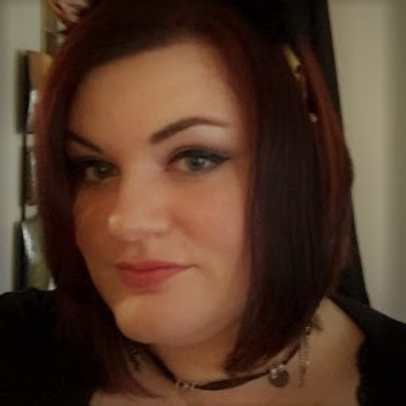 Profile Picture of Christie Burt (@twobytekitty) on Poshmark