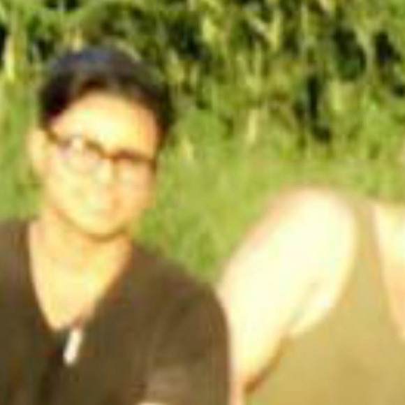 Profile Picture of Eric Coronel (@esnake21) on Poshmark