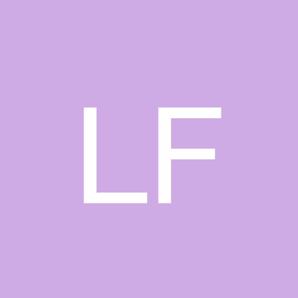 Profile Picture of Leah Fields (@lfields0223) on Poshmark