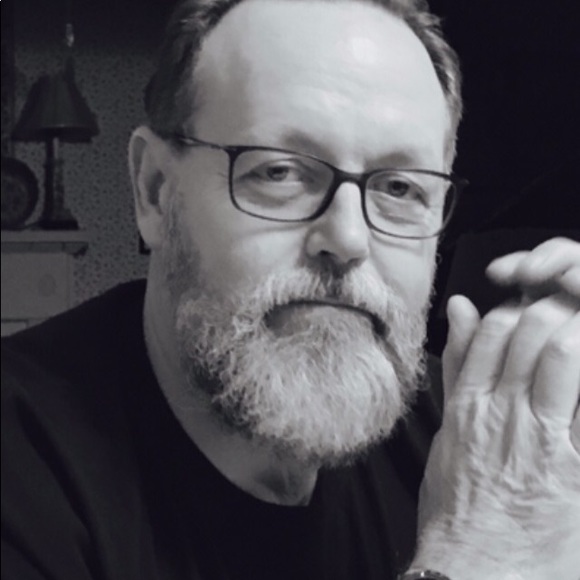 Profile Picture of Mike Howie (@mthowie) on Poshmark