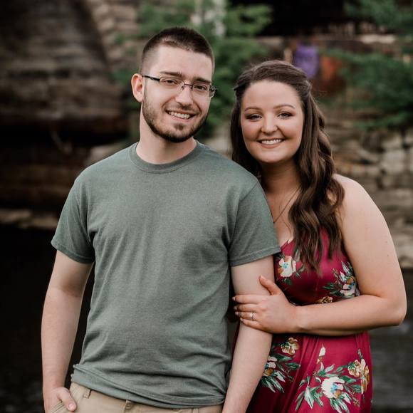 Profile Picture of Carissa Lynagh (@cari_lynagh) on Poshmark