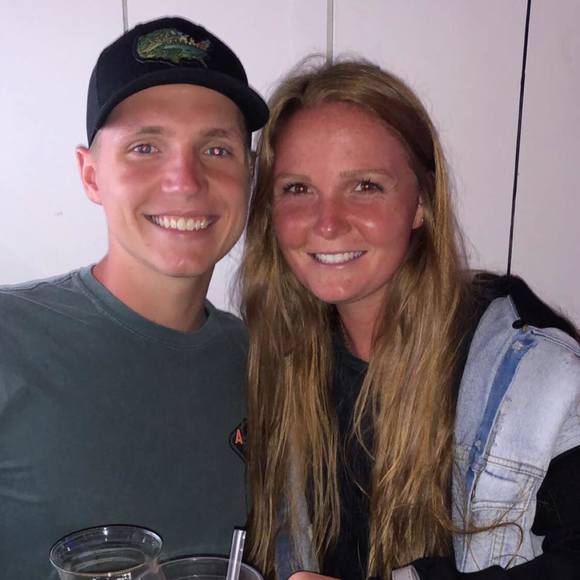 Profile Picture of Raegan Meals (@raeganmeals) on Poshmark