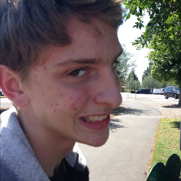 Profile Picture of Magnus Bardon (@magnusjax) on Poshmark