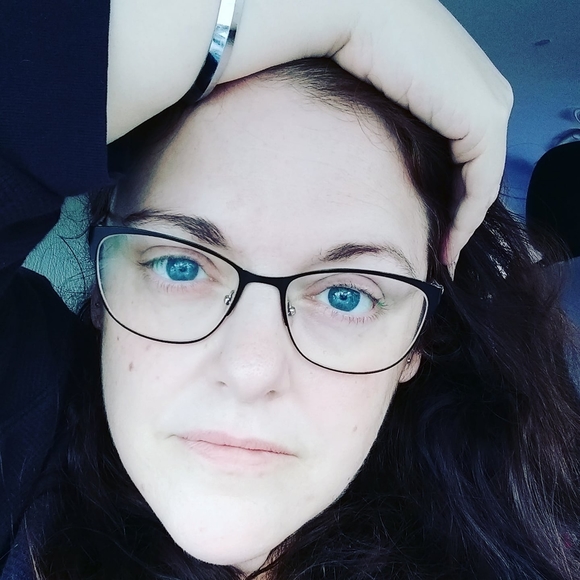Profile Picture of Erika Trader (@erika_trader) on Poshmark