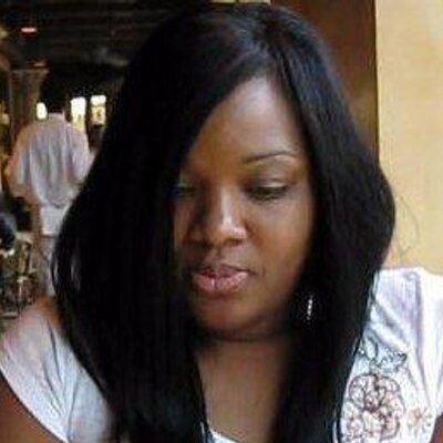 Profile Picture of Anna Huxtable (@AnnaHuxie) on Twitter