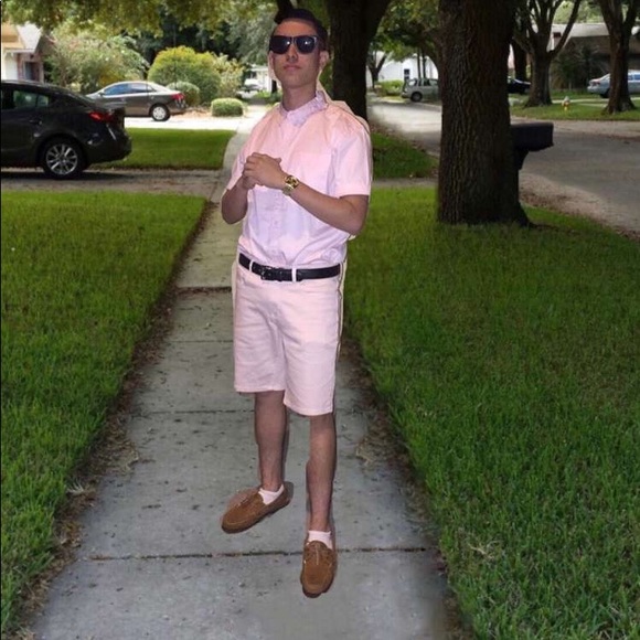 Profile Picture of Jonathan Velazquez (@johnnythoe) on Poshmark