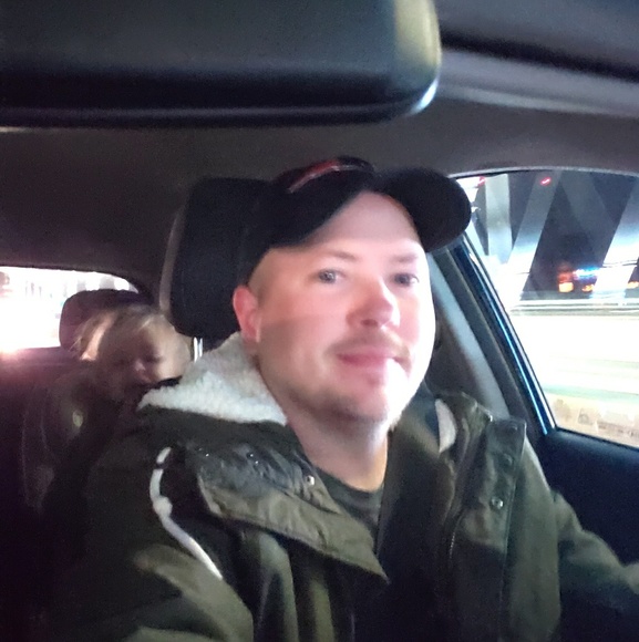 Profile Picture of Stephen Reynolds (@whyuserwhy) on Poshmark