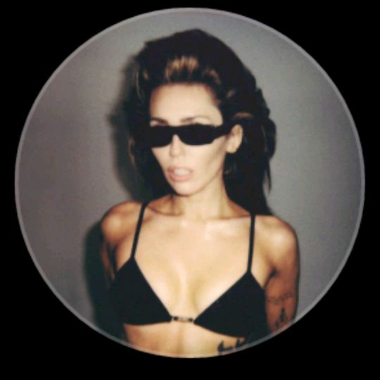 Profile Picture of miley_cyrus (@miley_cyruspage895) on Tiktok