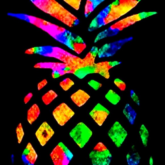 Profile Picture of Melissa Fanelli (@melnat1029) on Poshmark