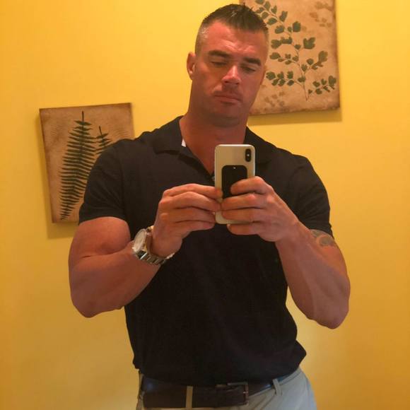Profile Picture of Derek Brady (@dsbrady2000) on Poshmark