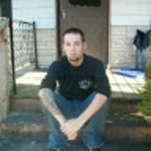 Profile Picture of James Muncy (@gymmuncy) on Poshmark